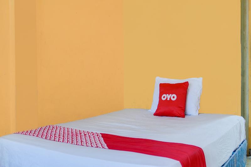 Spot On 91797 Mutiara Guest House - Oda