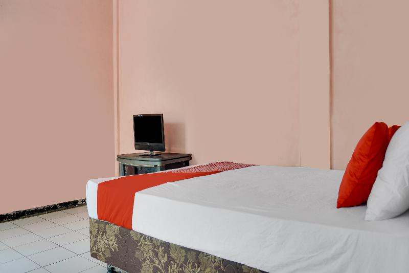 Spot On 91797 Mutiara Guest House - Oda