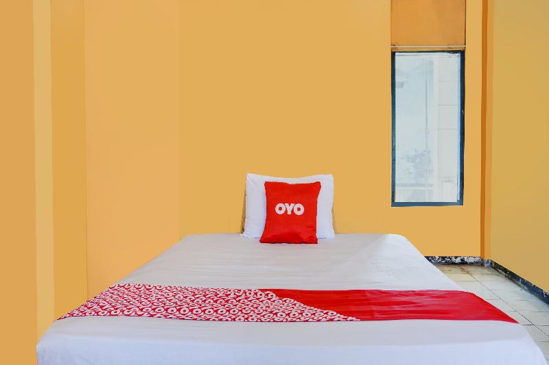 Spot On 91797 Mutiara Guest House - Oda