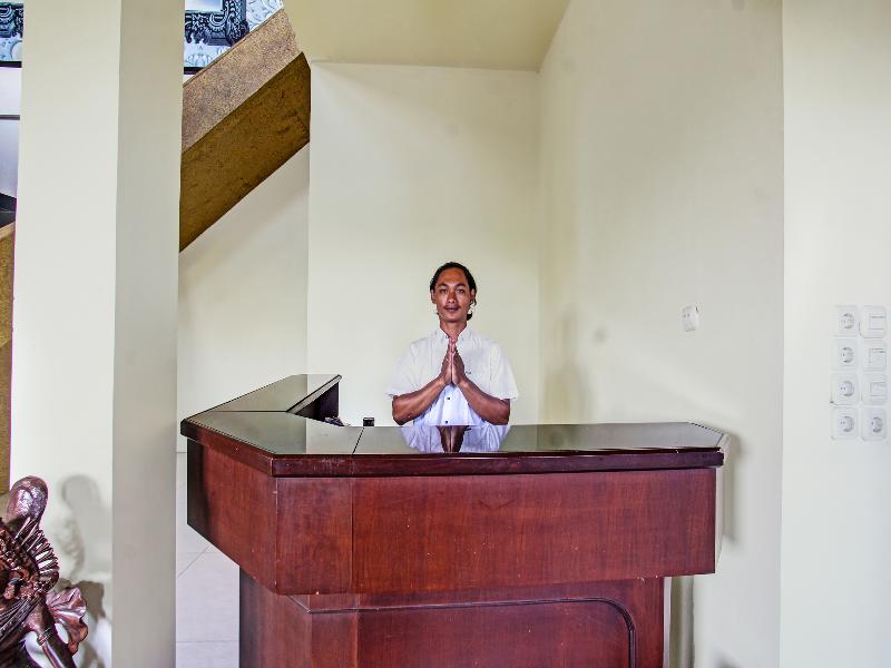Oyo 91739 Ayu Bypass Mansion - Lobi