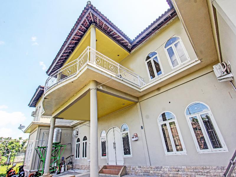 Oyo 91739 Ayu Bypass Mansion - Genel
