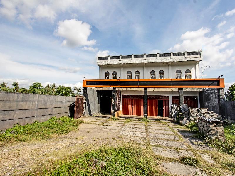 Oyo 91739 Ayu Bypass Mansion - Genel