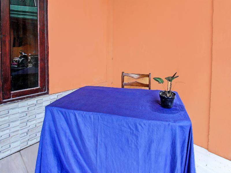 Spot On 91771 Homestay Bang Haji - Lobi
