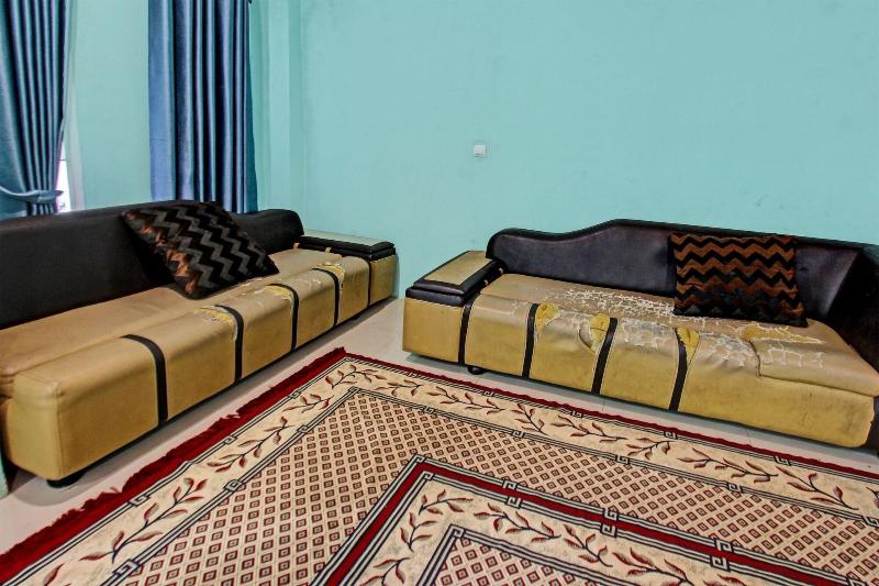 Spot On 91771 Homestay Bang Haji - Lobi