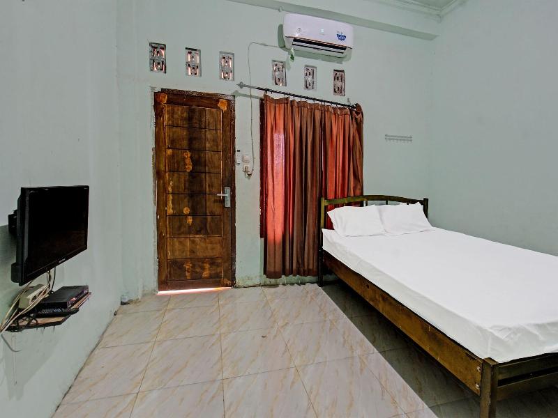 Spot On 91771 Homestay Bang Haji - Oda
