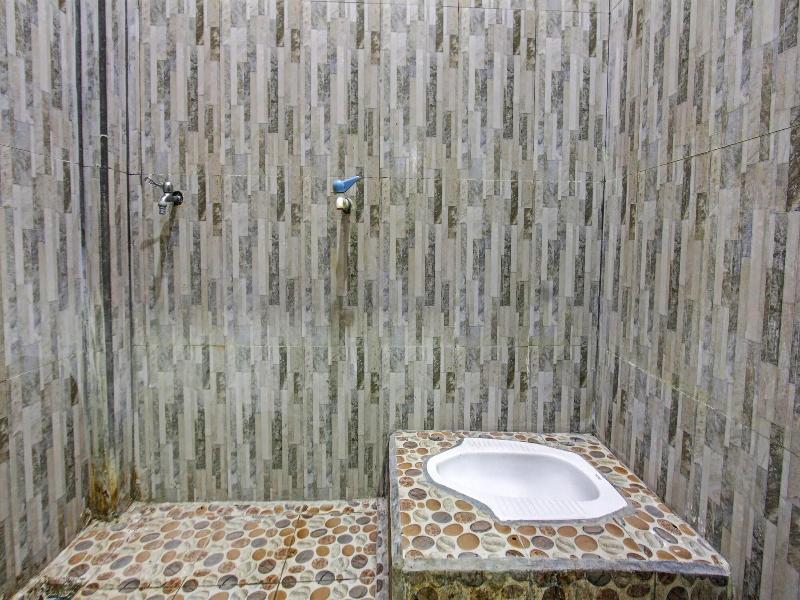 Spot On 91771 Homestay Bang Haji - Oda