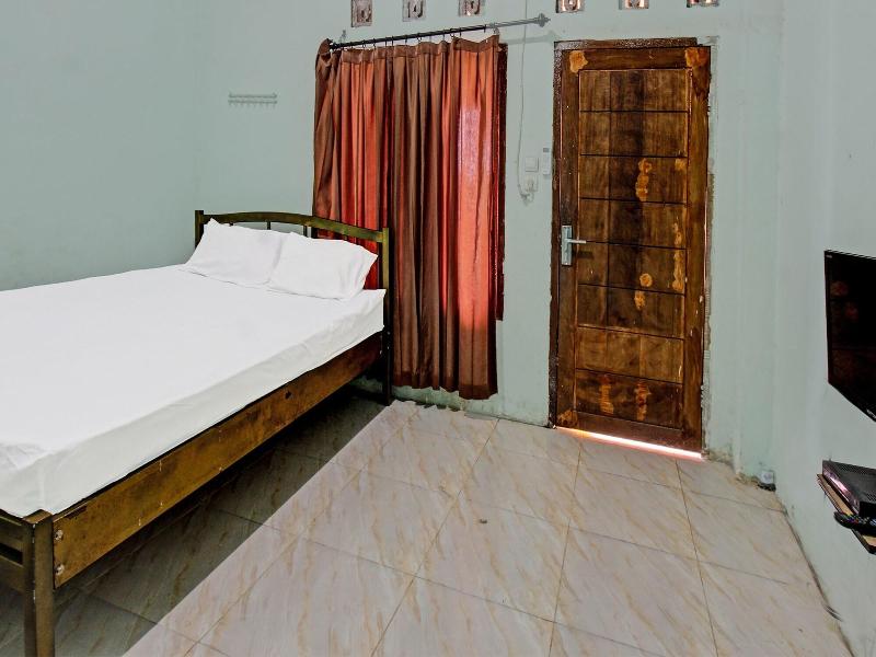 Spot On 91771 Homestay Bang Haji - Oda