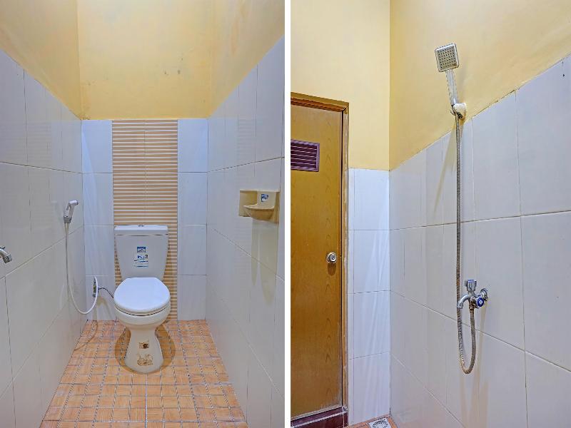 Oyo 91502 Kost Bu Lilies Syariah - Oda