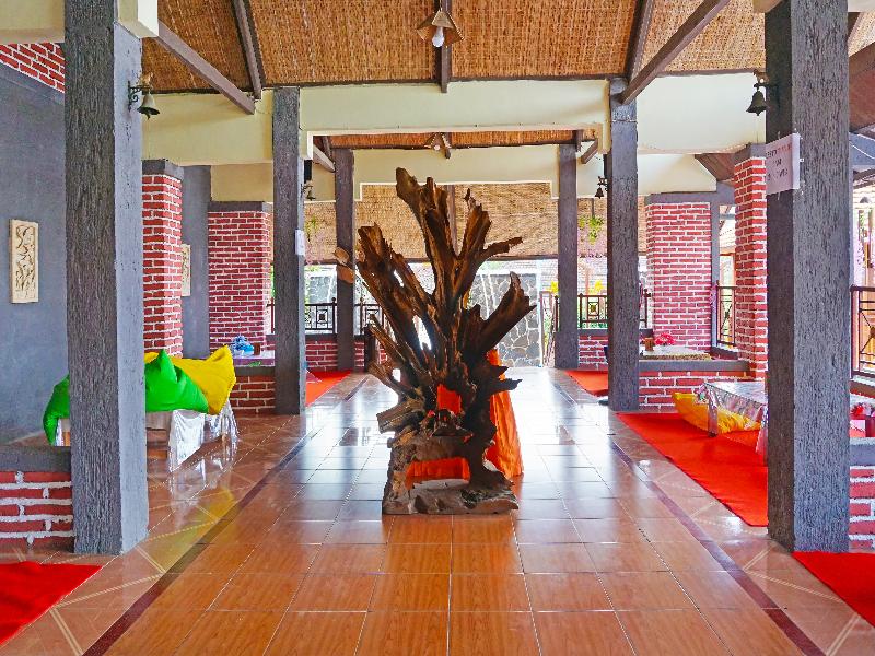 Oyo 91568 Trisna Srabah Resort Homestay & Resto - Lobi