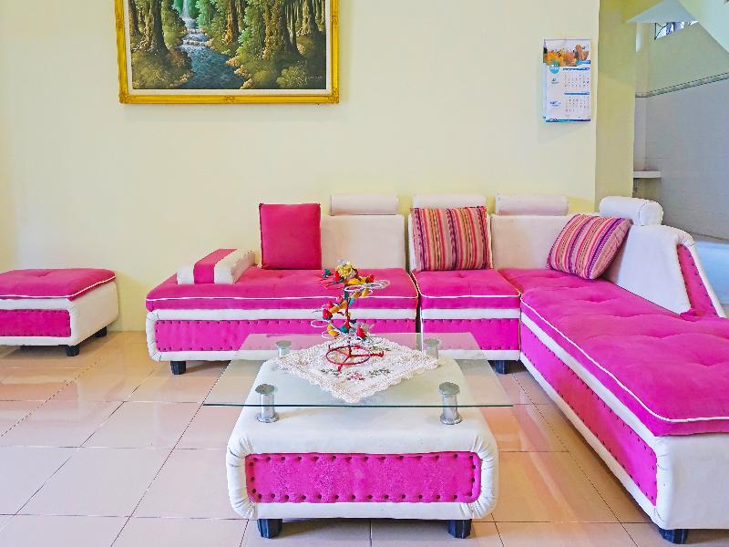 Oyo 91568 Trisna Srabah Resort Homestay & Resto - Lobi