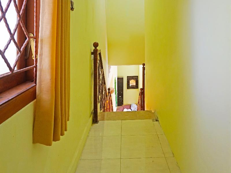 Oyo 91568 Trisna Srabah Resort Homestay & Resto - Lobi