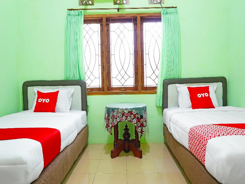 Oyo 91568 Trisna Srabah Resort Homestay & Resto - Oda