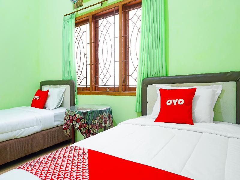 Oyo 91568 Trisna Srabah Resort Homestay & Resto - Oda