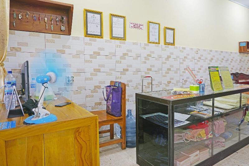 Oyo 91411 Putih Mulia Homestay Syariah - Lobi