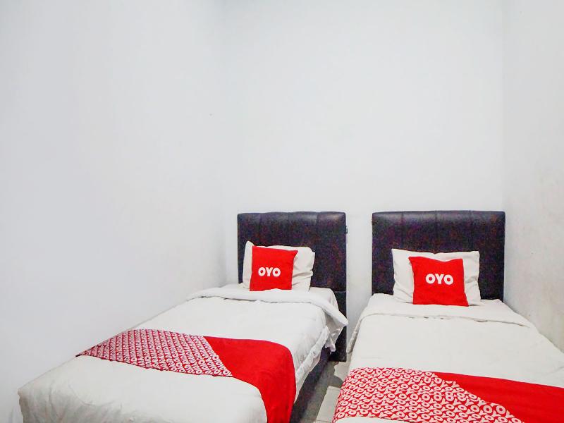 Super OYO 91627 Wika Wiki Homestay - Oda
