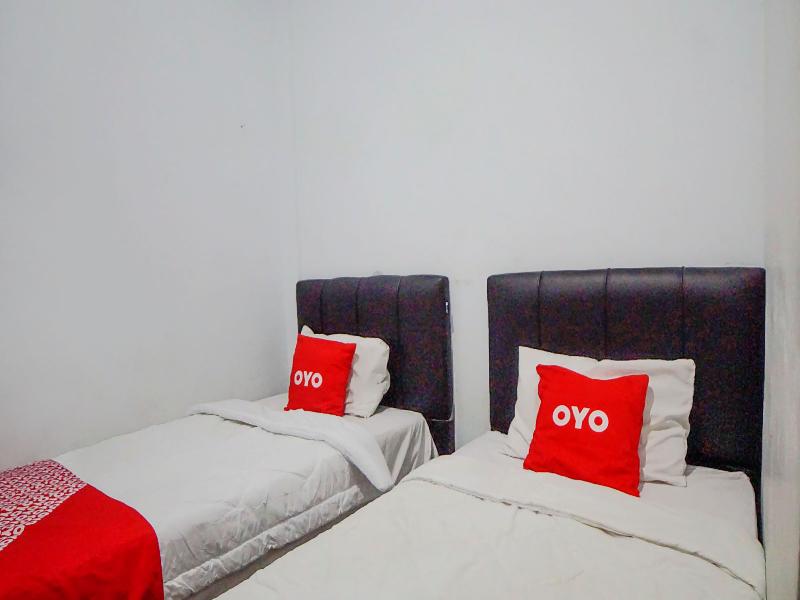 Super OYO 91627 Wika Wiki Homestay - Oda