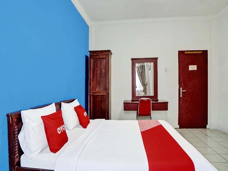 Oyo 91706 Hotel Serena Anggrek - Oda