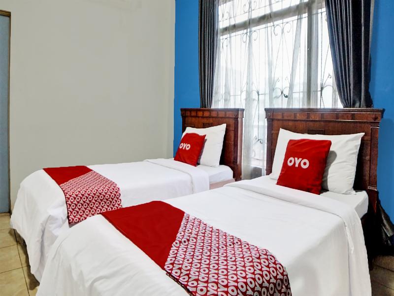 Oyo 91706 Hotel Serena Anggrek - Oda
