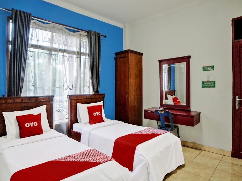 Oyo 91706 Hotel Serena Anggrek - Oda