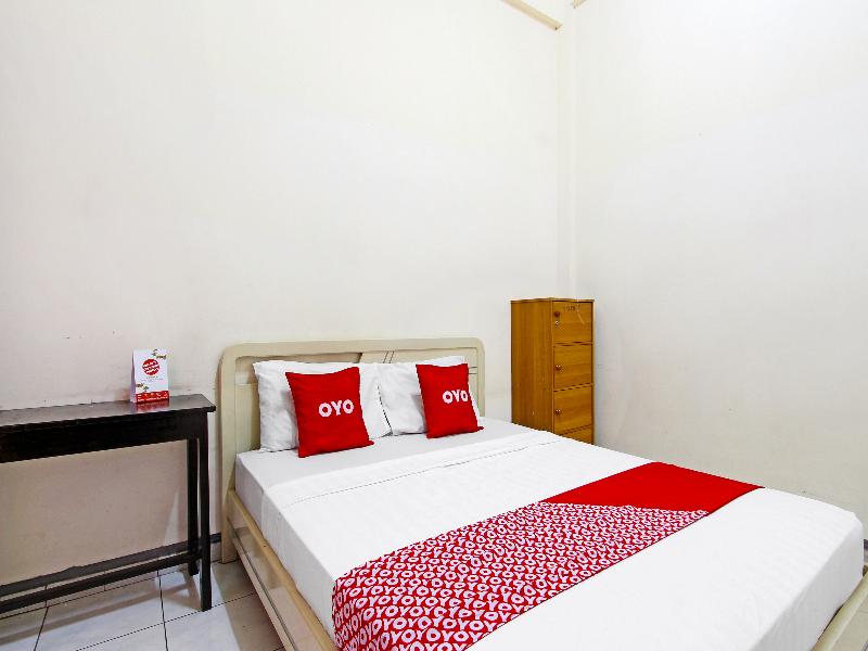 Oyo 91354 Hotel Mutiara - Oda