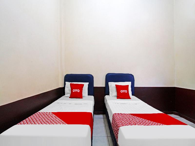 Oyo 91354 Hotel Mutiara - Oda