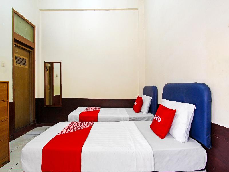 Oyo 91354 Hotel Mutiara - Oda