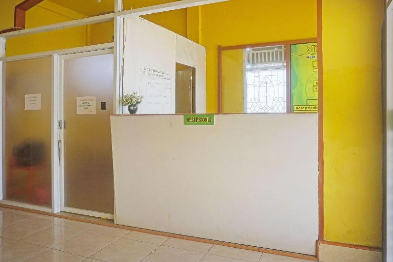 Oyo 91433 Hotel Sari Jeneponto - Lobi