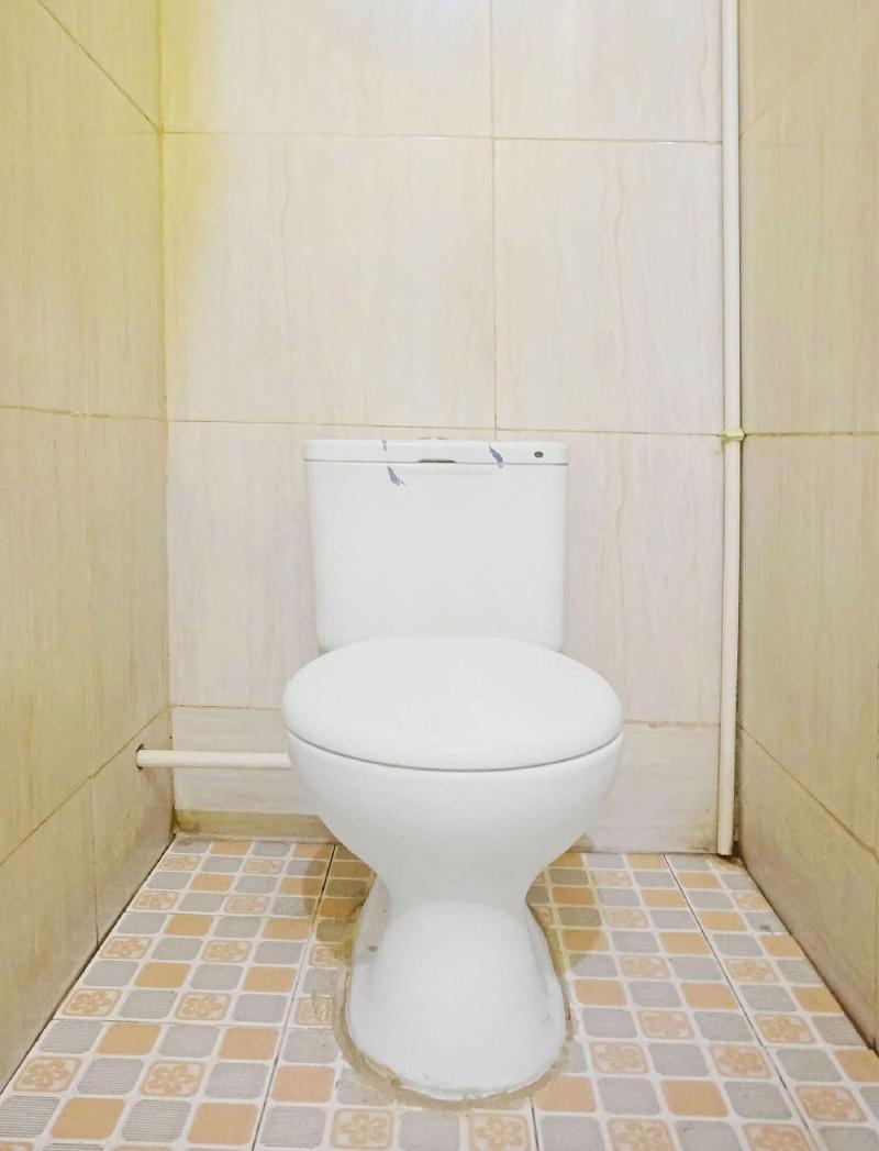 Oyo 91433 Hotel Sari Jeneponto - Oda
