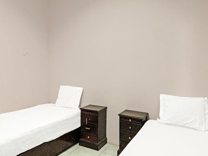 Oyo 91657 Penginapan Radja Jeneponto - Oda