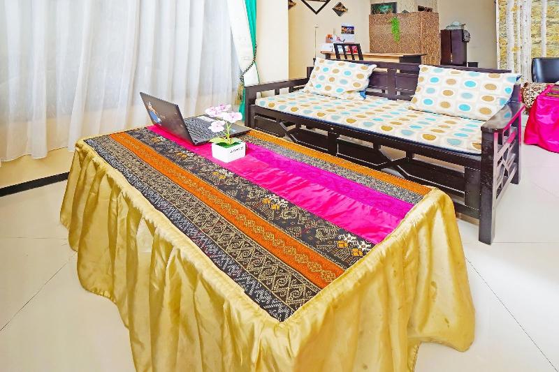 Spot On 91551 Gwen Syariah Homestay - Lobi