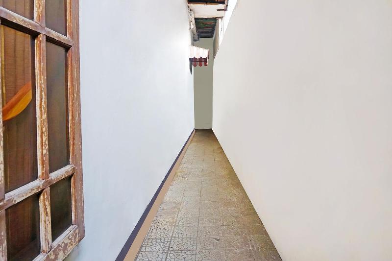 Spot On 91551 Gwen Syariah Homestay - Lobi