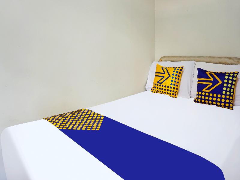 Spot On 91551 Gwen Syariah Homestay - Oda