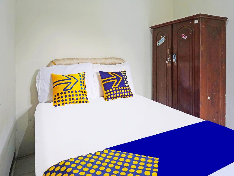 Spot On 91551 Gwen Syariah Homestay - Oda