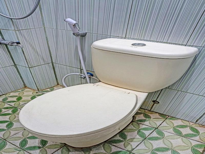 Oyo 91599 Penginapan Mutiara Madiun - Oda