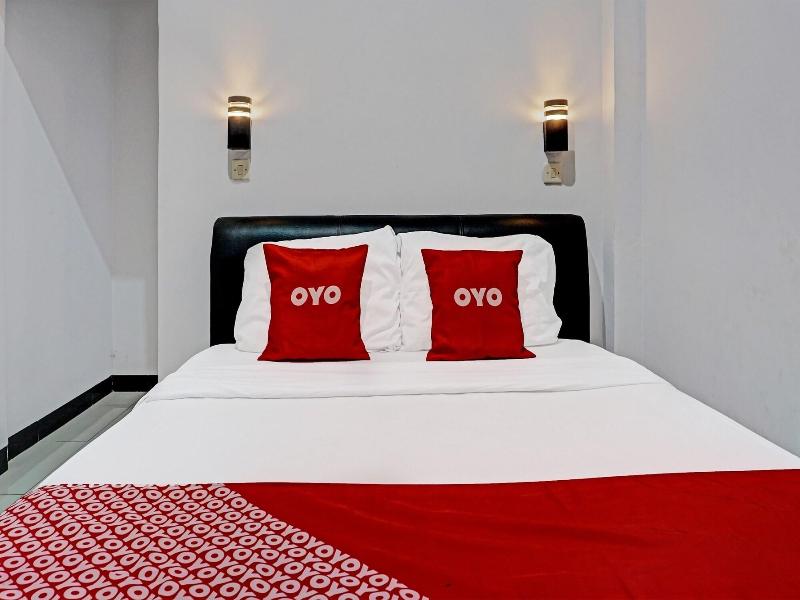 Oyo 91599 Penginapan Mutiara Madiun - Oda