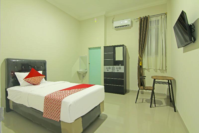 Oyo 91675 Utama Residence - Oda