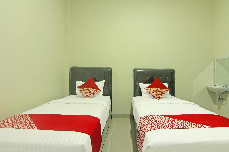 Oyo 91675 Utama Residence - Oda