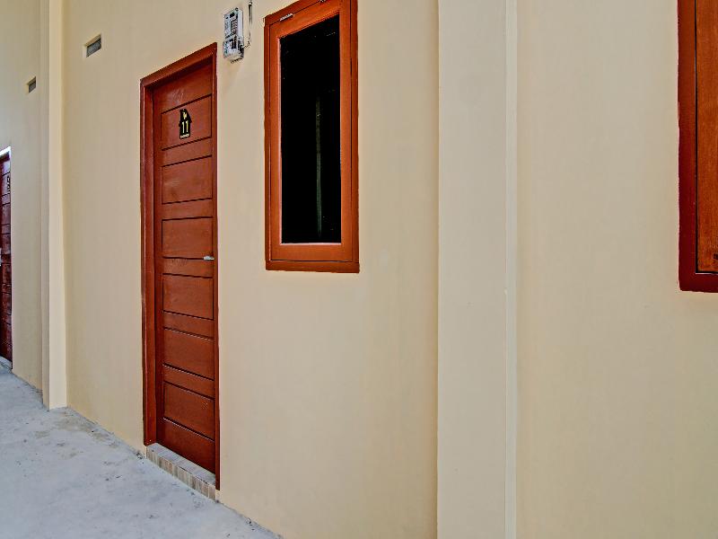 Oyo 91835 Djasur Kost - Lobi