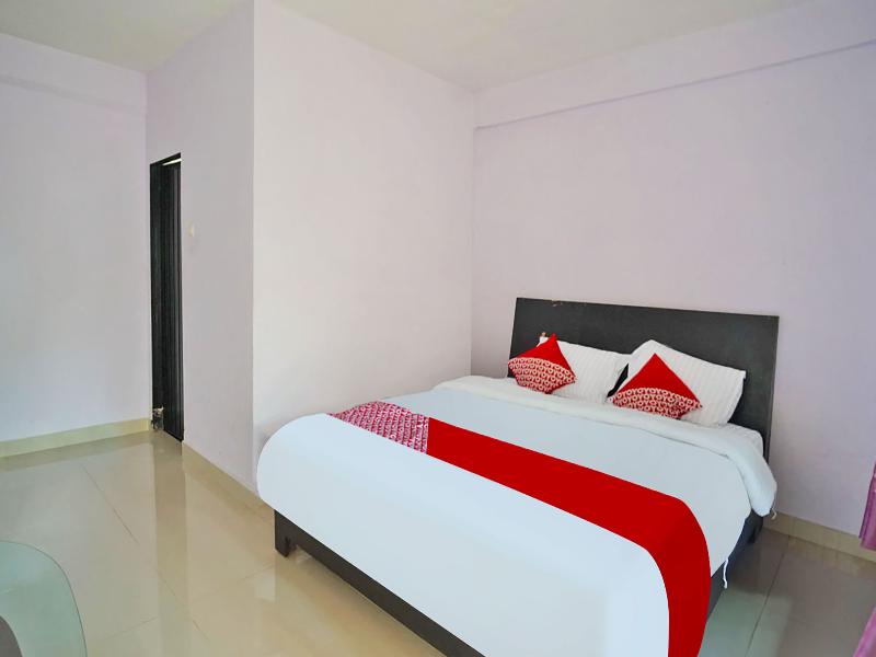 Oyo 91680 Hotel Mentari - Oda