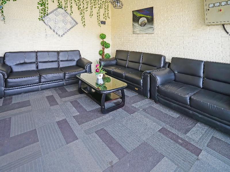 Oyo 91742 Ivy Hotel - Lobi