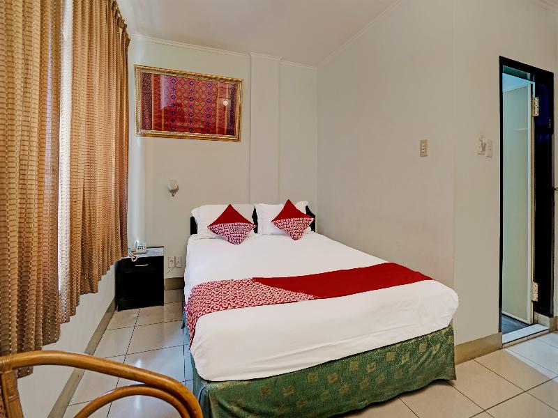 Oyo 91805 Hotel Wisma Bari - Oda