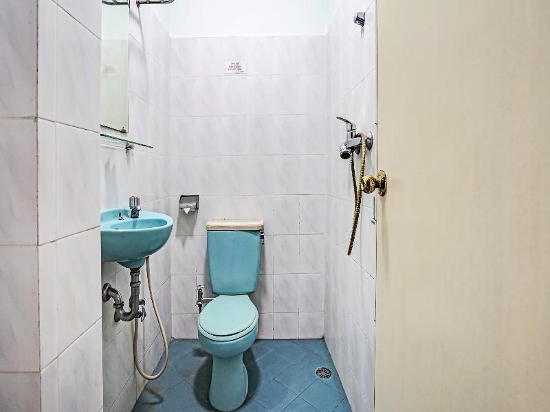 Oyo 91805 Hotel Wisma Bari - Oda