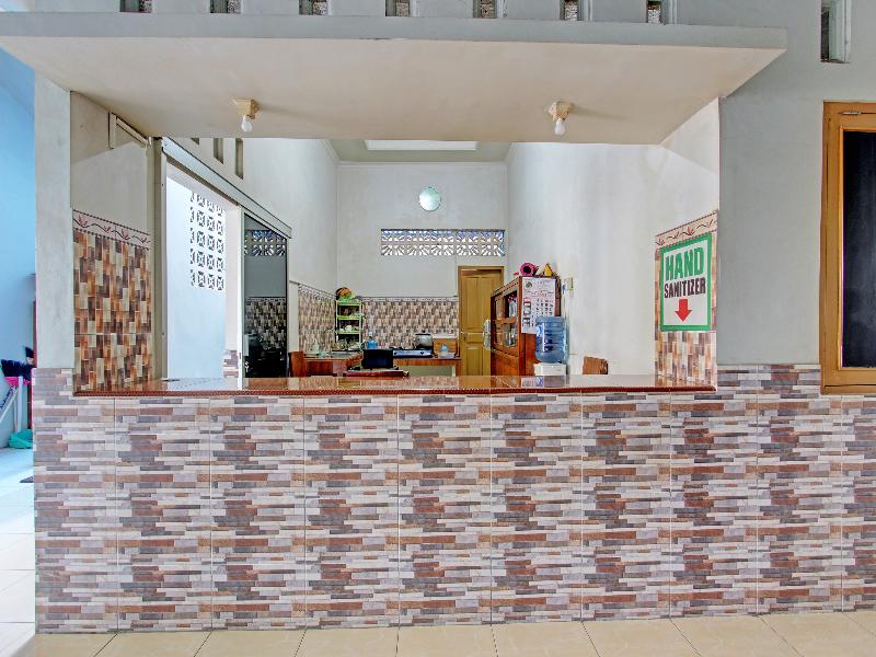 Oyo 91748 Wisma Pkpri Purworejo - Lobi
