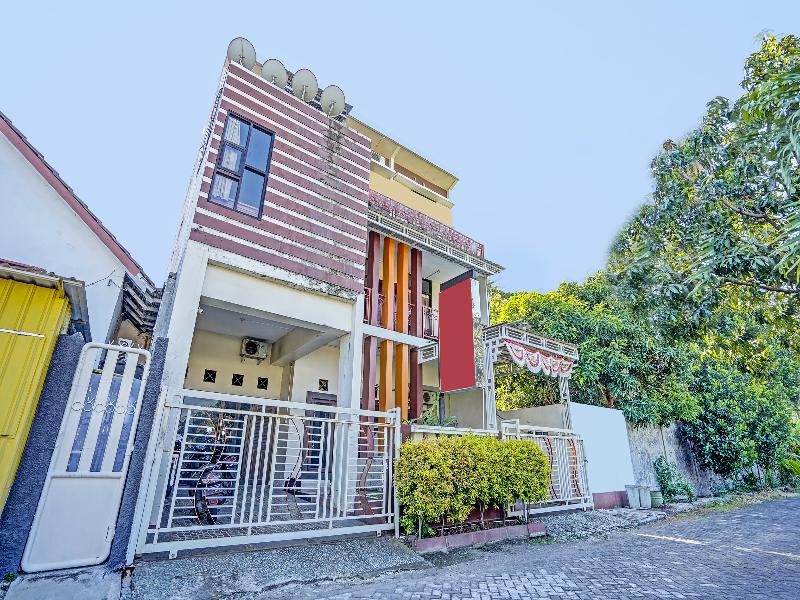 Oyo 91587 Griya Buah De5 Syariah - Genel