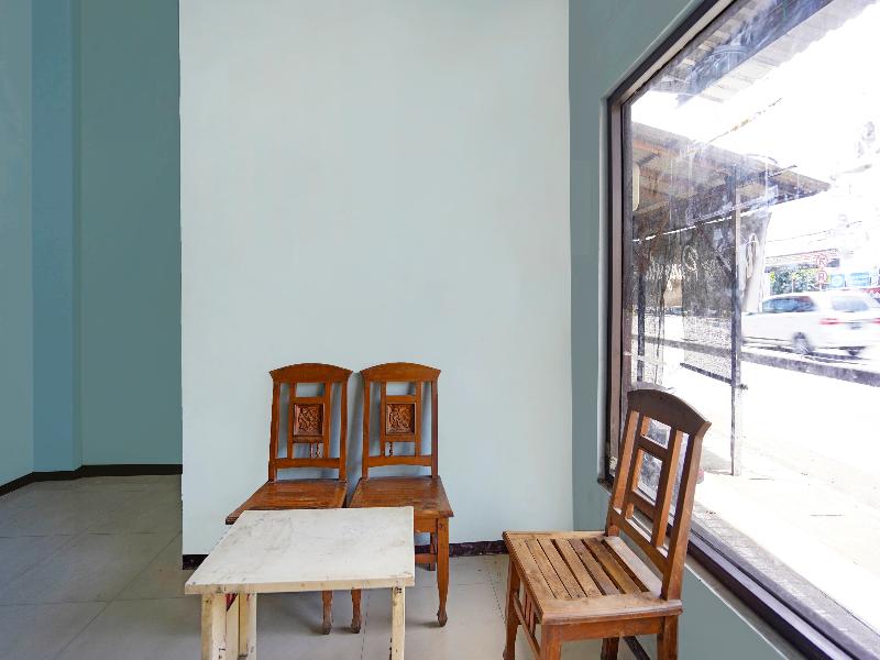 Spot On 91695 Hotel Benteng Portugis - Lobi