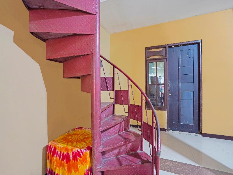 Spot On 91695 Hotel Benteng Portugis - Lobi
