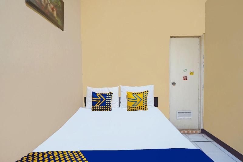 Spot On 91695 Hotel Benteng Portugis - Oda