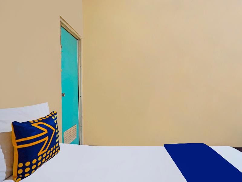 Spot On 91695 Hotel Benteng Portugis - Oda