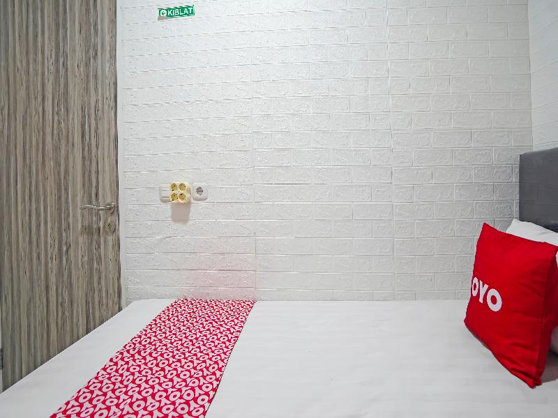 Oyo 91727 Luxury Homestay Sidoarjo - Oda