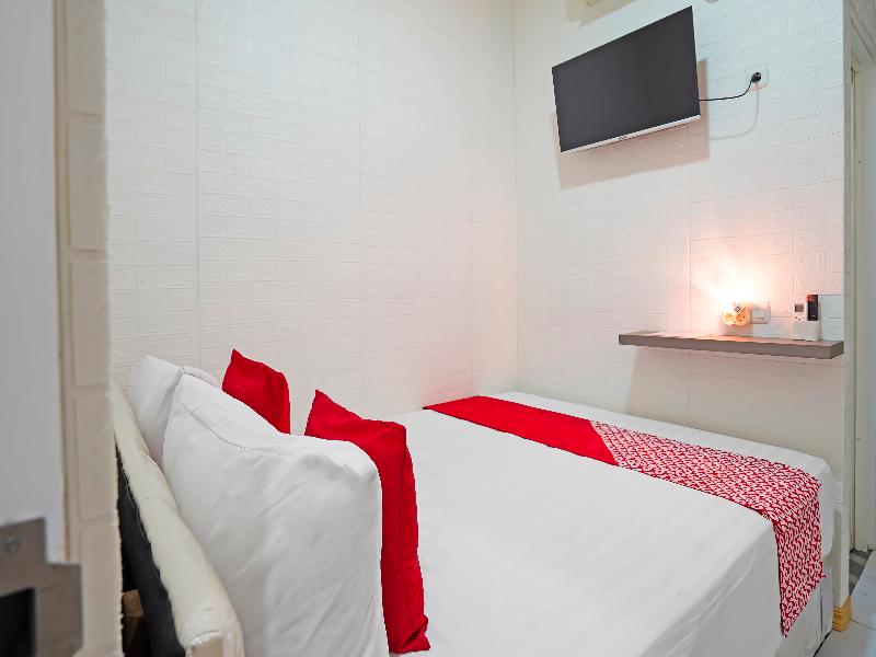 Oyo 91727 Luxury Homestay Sidoarjo - Oda